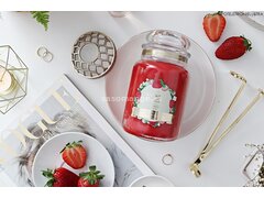 Yankee Candle Limited Edition Strawberry Fraise, 623 g