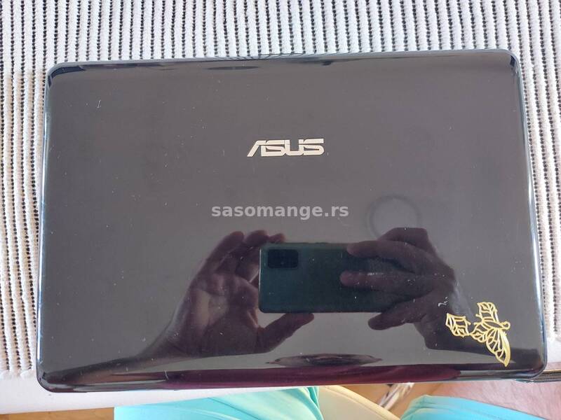 Asus Eee PC 1005P za delove