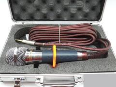 Shure dinamicki mikrofon 9700 sa koferom-Mikrofon- Dinamicki sa koferom-Shure mikrofon 9700-Mikrofon