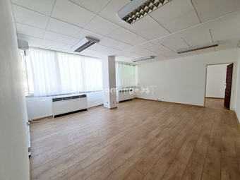 Poslovni prostor za izdavanje, Knez Mihajlova , 145 m2 , ID-3574