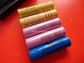 Punjive baterija SAMSUNG i Ultra Fire original