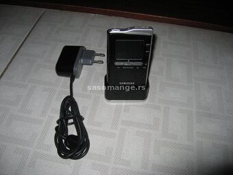 SAMSUNG 30GB digital multimedia MP4 player YH-J70