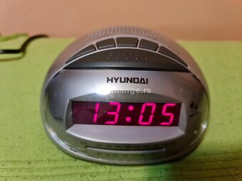 HYUNDAI H-CR31 br.2 - radio sat - budilnik na struju
