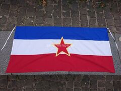 Zastava SFRJ - veća