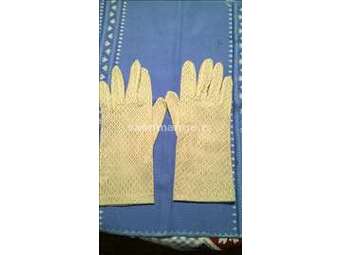 Zenske bele rukavice Vezenina,Bled,br.9,ocuvane,vi