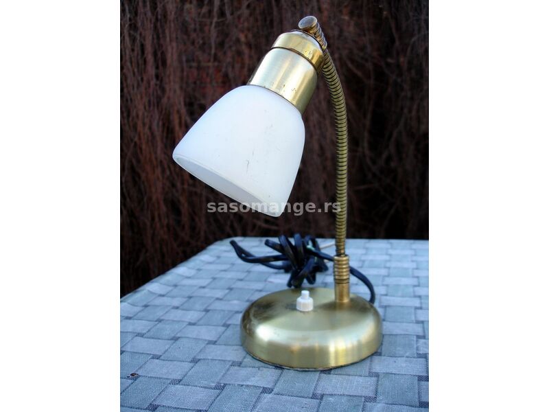 Stara stona lampa br.525