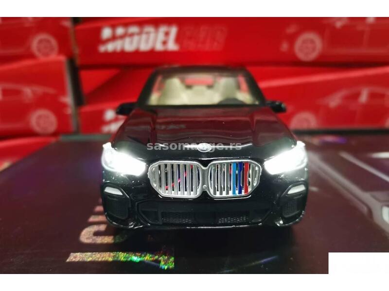 BMW X5 crni metalni autic