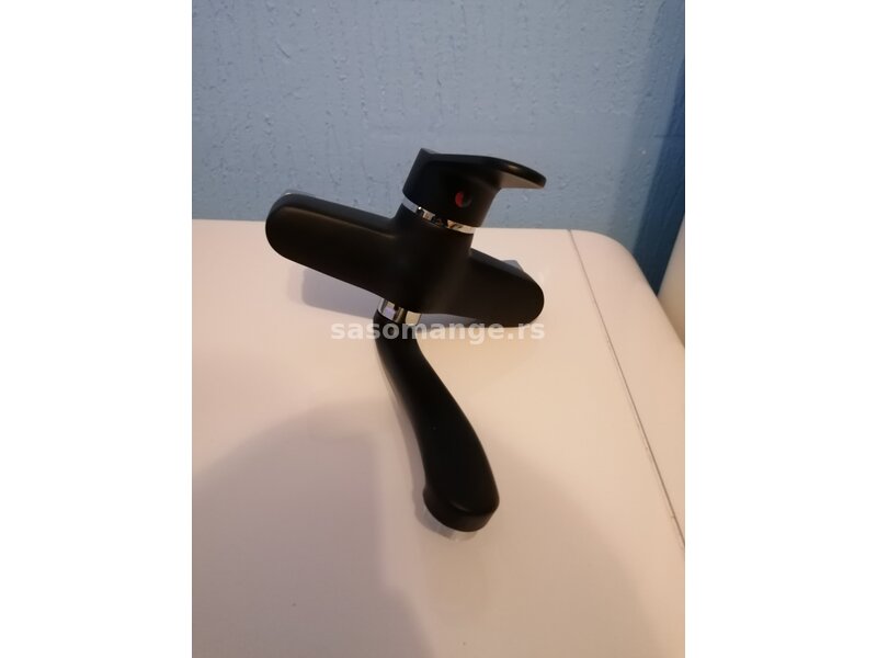 Slavina za lavabo jednorucna Crna model 3 Novo