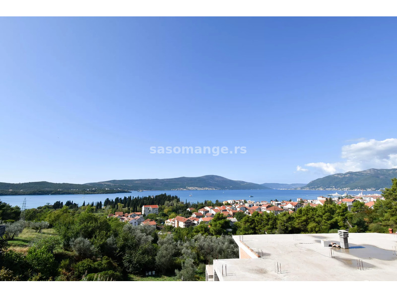 Kuća sa lijepim pogledom na Tivatski zaliv, Tivat