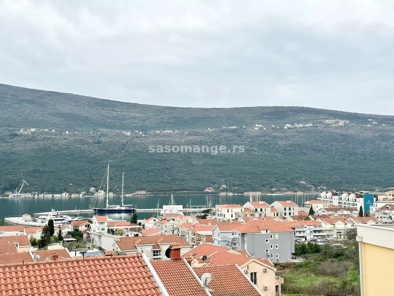 Lijep dvosoban stan u novogradnji sa pogledom na more u Kumboru, Herceg Novi