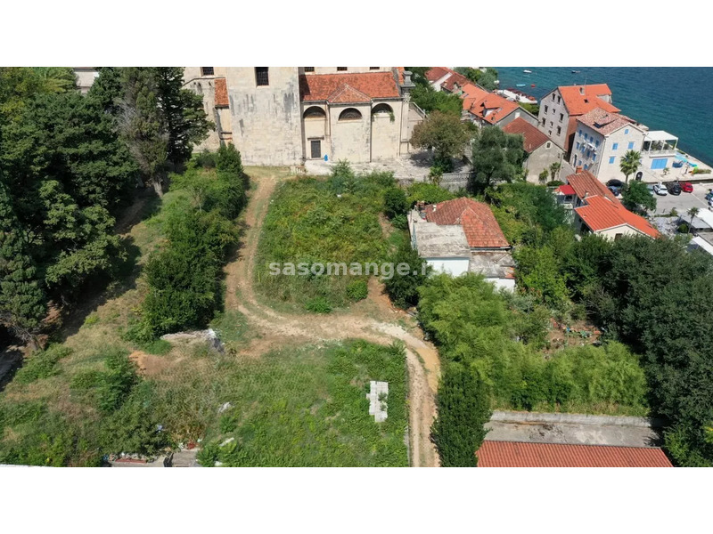 Građevinski plac u centru Prčnja, Kotor