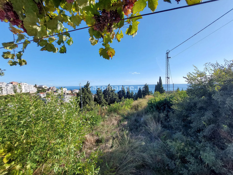 Kuća sa pogledom na grad i more u Ulcinju