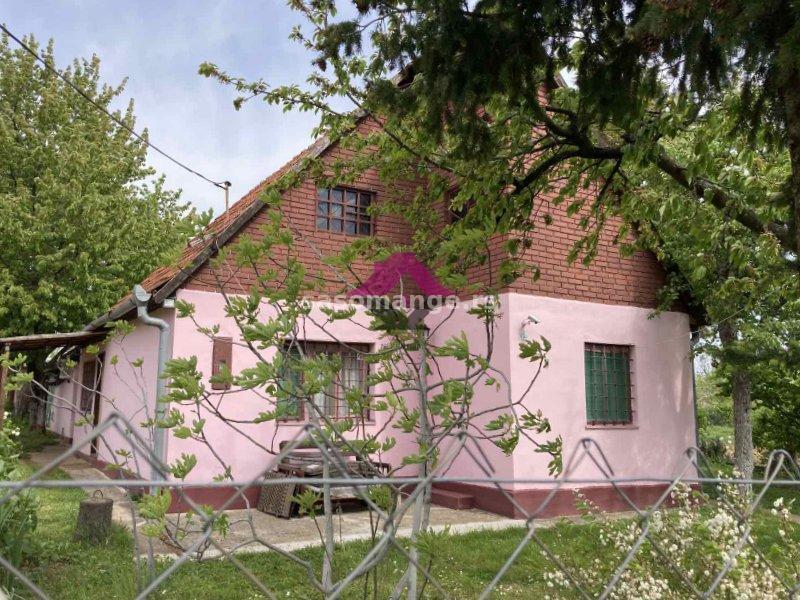 Fruška Gora, Beli breg, vikend kuća 80m2, pr+ptk, na 13,80m2 + pom. objekat ID#1407