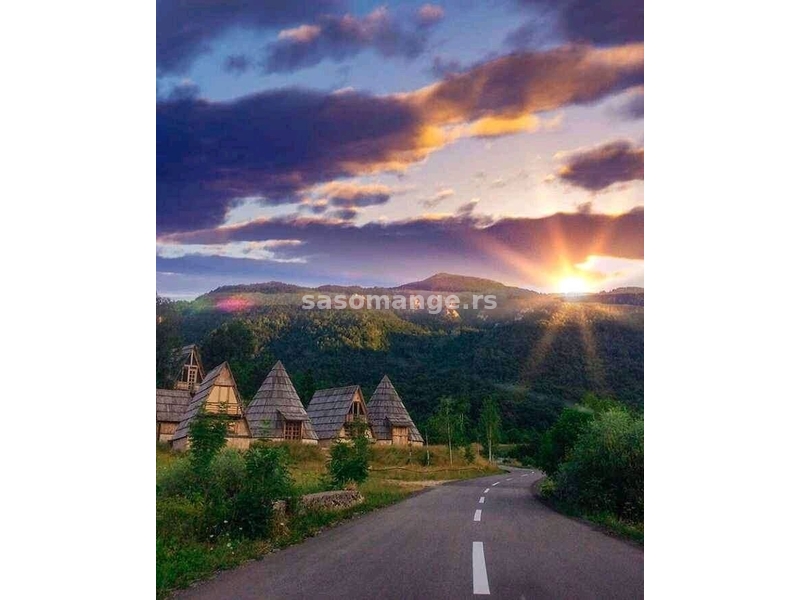 Eko-selo na Žabljaku. Ponuda za poslovanje u Crnoj Gori.
Plac od 8.000 m2 nalazi se u ravnici na ...