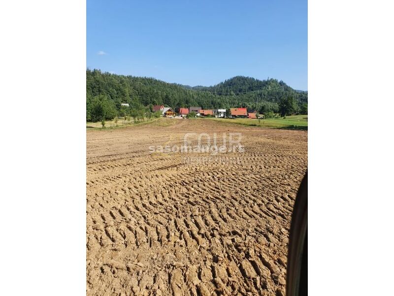 FUŽINE- GORSKI KOTAR PREDIVNA DRVENA VILA SA ZEMLJIŠTEM OD 28.000m2!