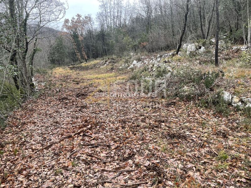 Brseč, građevinsko zemljište od 1.590m2