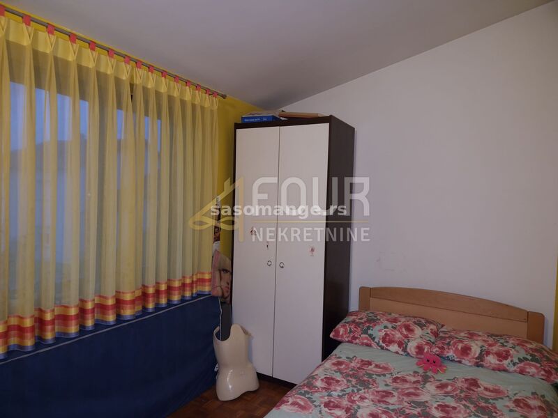 Istra, Fažana, kuća + 2 poslovna prostora + apartman