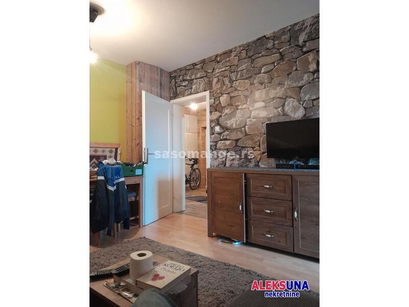 NOVI SAD - SAJAM - 44.00 m2