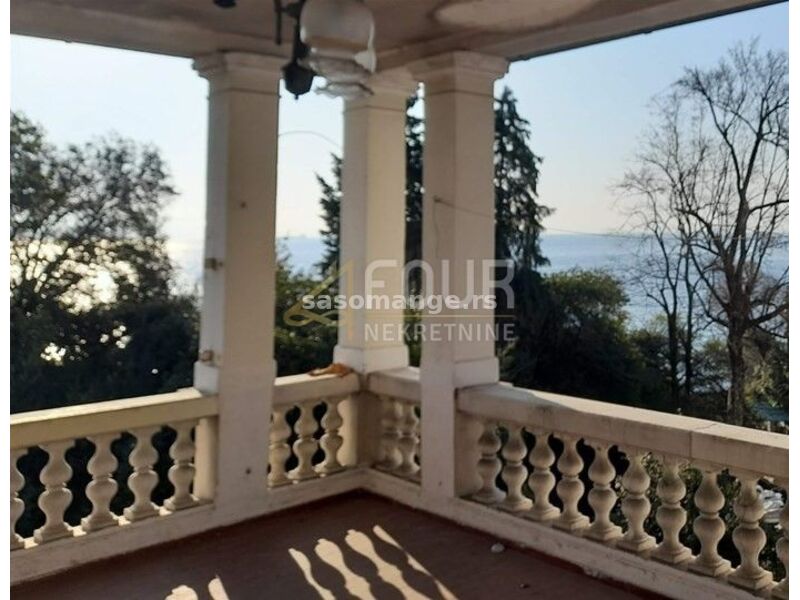 Opatija, 106m2, 3skl, velika terasa, 30m od mora