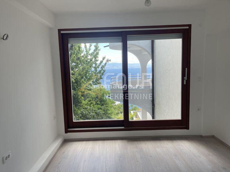 Opatija, 170.45m2, 2s+db, 3 terase, balkon, pogled, parking