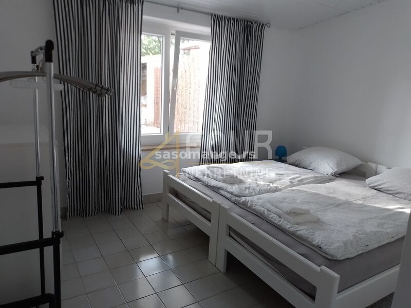 Istra, Vodnjan, adaptirana kuća 450m2, 5 apartmana, garaža