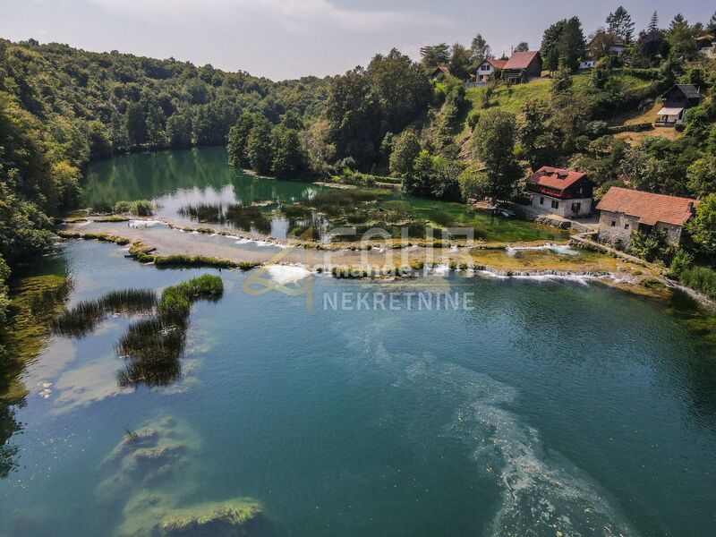 Duga Resa - Zvečaj, prekrasno imanje na obali Mrežnice