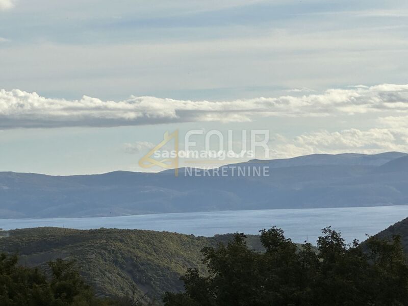 Crikveničko zaleđe, Grižane, kamena ruševina