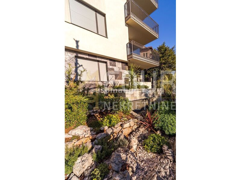 Opatija, 158.12m2, 3s+db, lođa i balkon, 100m od mora