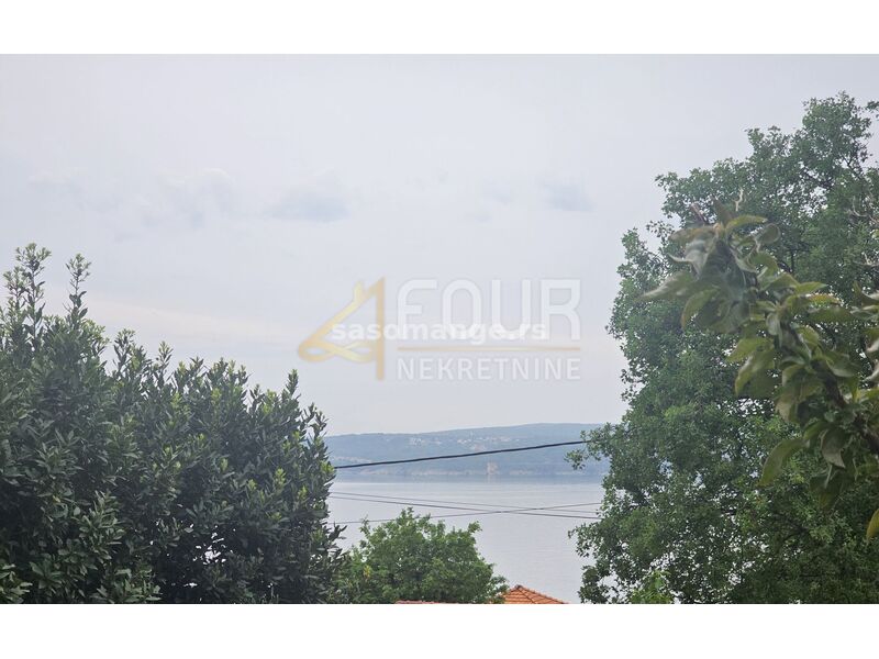 Crikvenica, Dramalj, 181m2, 3 apartmana + bungalov, okućnica, blizina mora