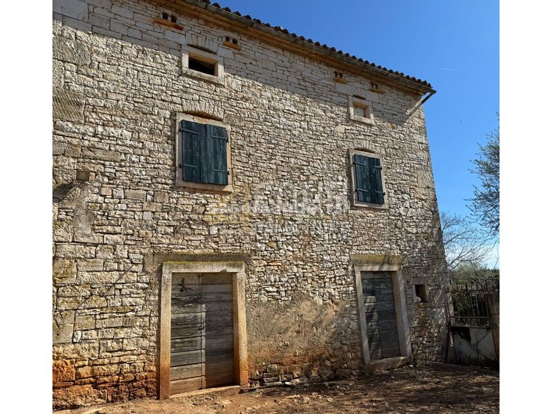 Istra, Vodnjan - okolica, šarmantna kamena kuća s velikom okućnicom