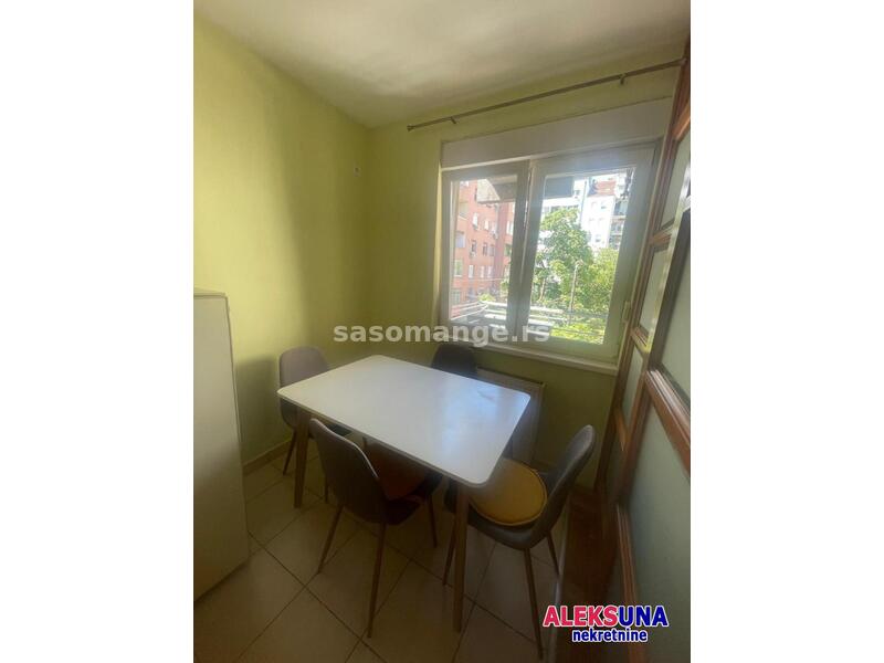 NOVI SAD - SAJAM - 48.00 m2