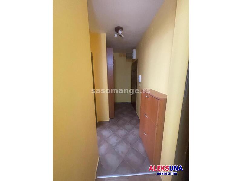 NOVI SAD - SAJAM - 48.00 m2