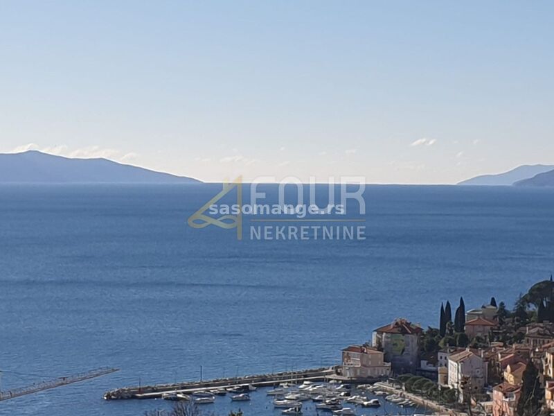 Opatija, kuća s 10 apartmana i pogledom na more, 586m2