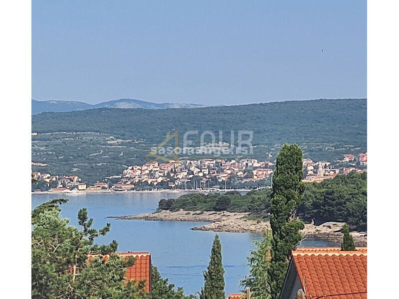 Otok Krk, Punat, kuća s 5 apartmana, 2 garaže, blizina mora