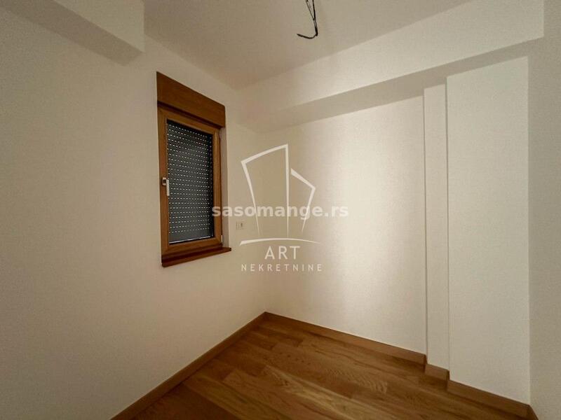 Vračar, dve stambene jedinice , mereno 82m2 ID#8559