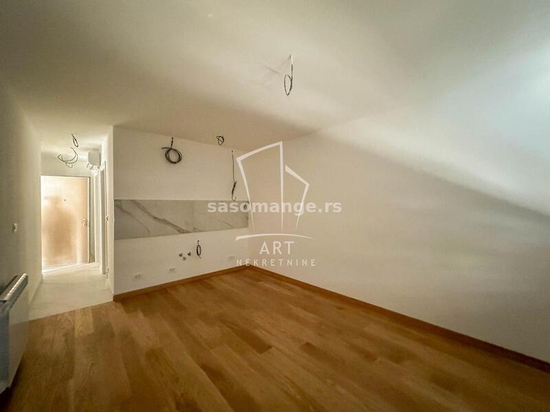 Vračar, dve stambene jedinice , mereno 82m2 ID#8559