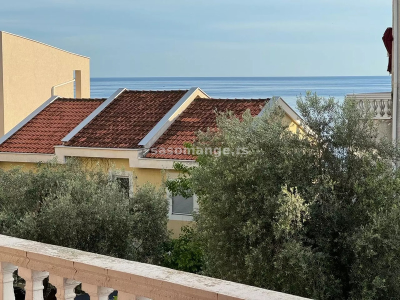 Dvosoban stan sa prostranom terasom i parking mjestom na odličnoj lokaciji, Pržno - Budva