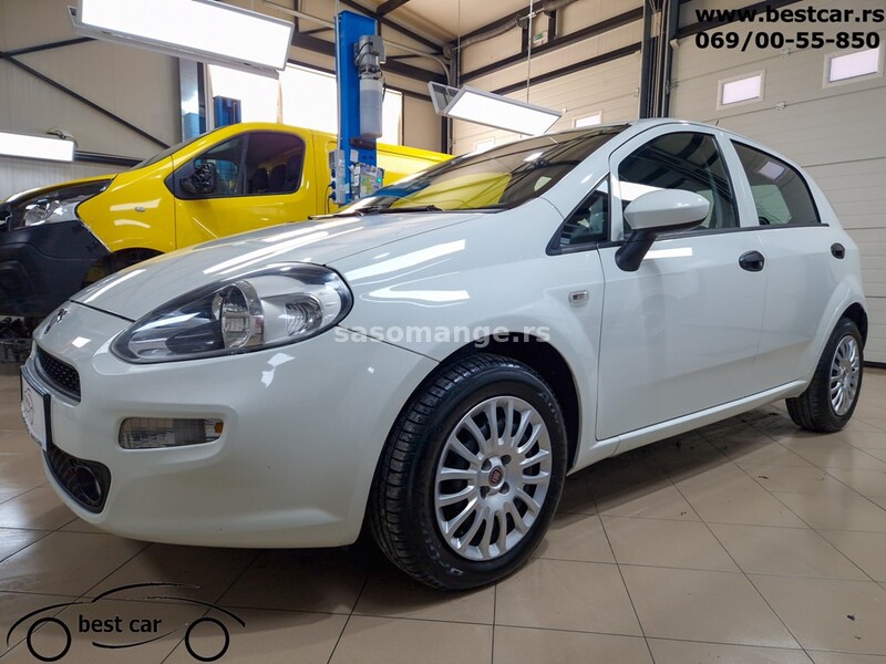 Fiat Grande Punto - 1.2 benzin - Rent a car Beograd