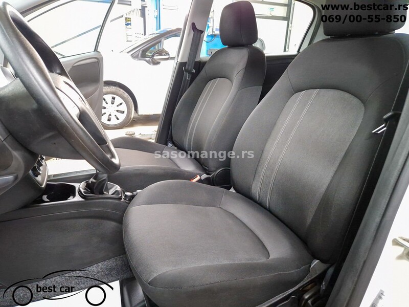 Fiat Grande Punto 4 sedista N1