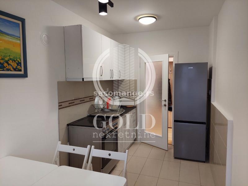 Prodajemo namešten 3.0 stan sa garažom u centru, Novi Sad, 69m2 ID#6426