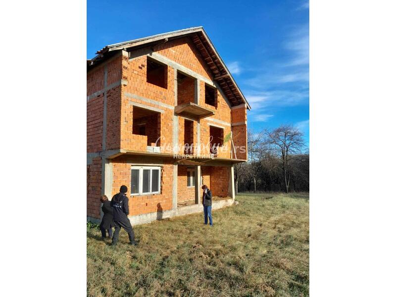 Valjevo, Kotešica, poljoprivredno zemlj, 260 ari,kuća, odlično, uknjiženo ID#1494