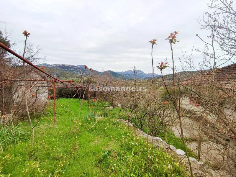 Fantasticno tradicionalno imanje nadomak Skadarskog jezera u Drusicima, idealno za Eko turizam