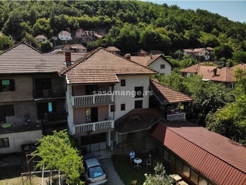 Prodaje se kuća 249 m2,ul.Milosava Stikovića, Prijepolje