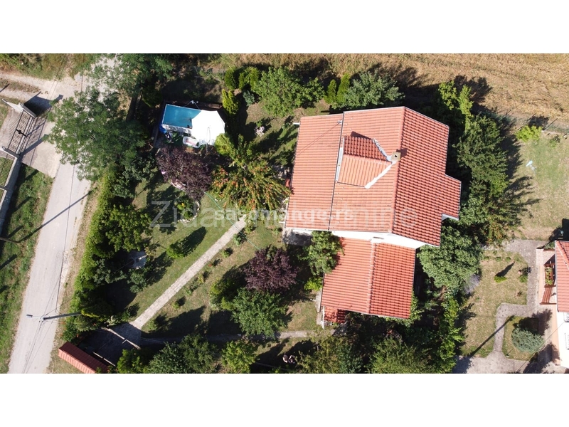 Lepa porodična kuća, Obrenovac, Barič, 163m2, 6,7a
