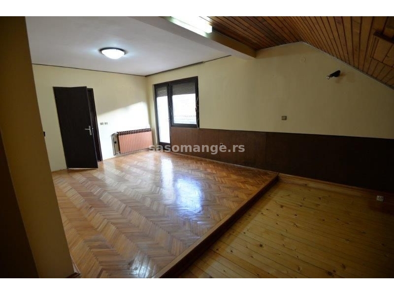 Prodaje se kuća 209 m2,ul.Spase Perića, Prijepolje