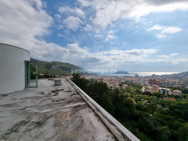 Nova kuća sa panoramskim pogledom na more i Budvu. Povrsina - 456 m2! Povoljna cijena - 767 eura/...