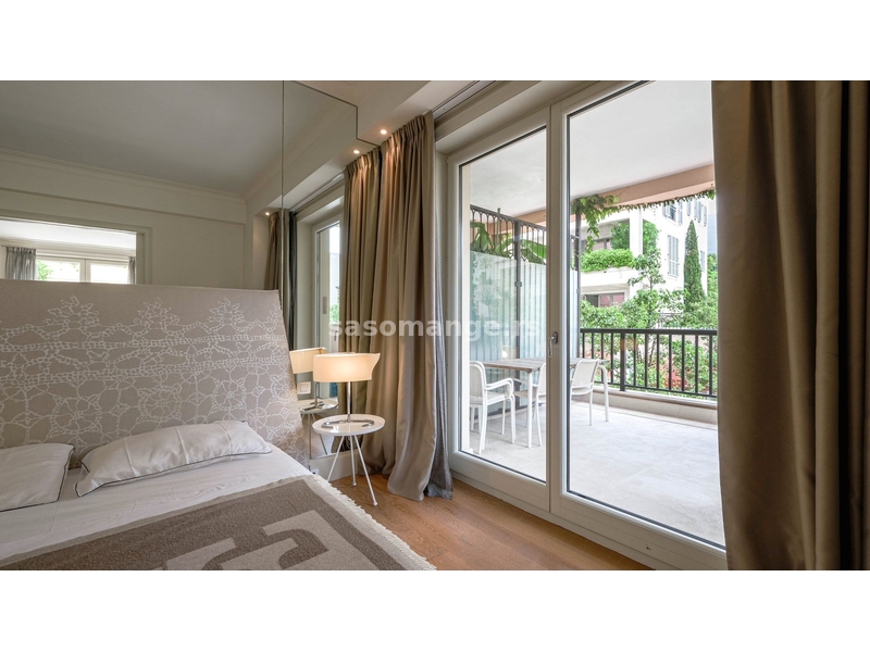 Jednosoban apartman u Porto Montenegro, Teuta udoban i moderan premium stan. Zgrada Teuta ima ...