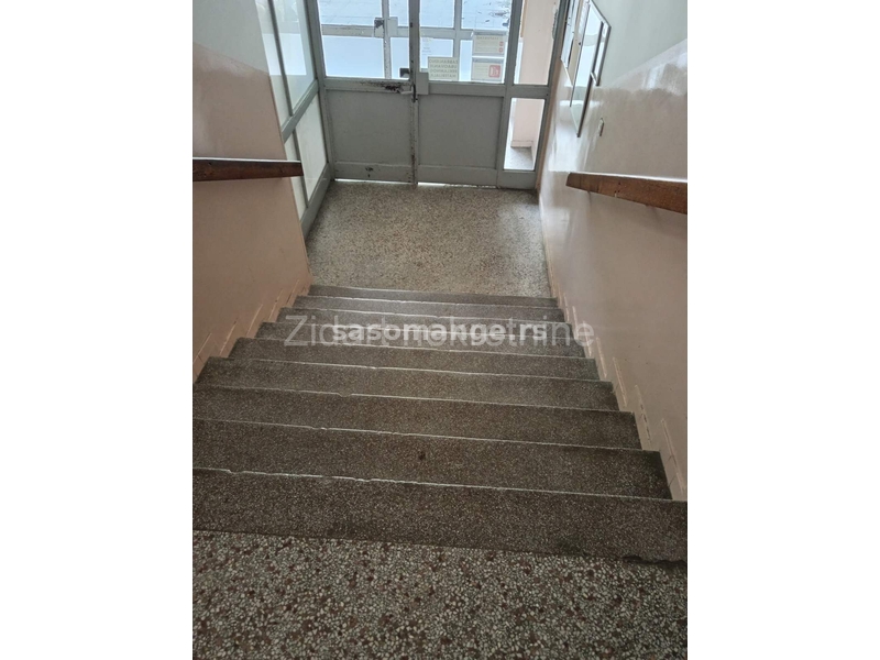 Zemun, Gornji grad 49+6m2, renoviran