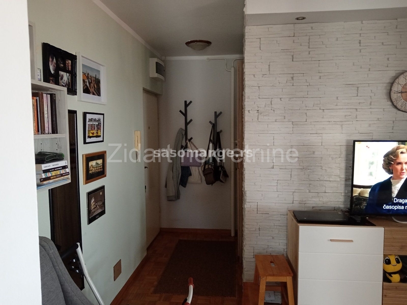 Zemun, Gornji grad 49+6m2, renoviran