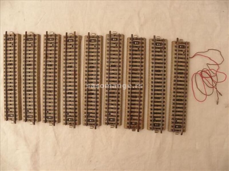 9 kom. metalnih pravih šina za Merklin stari siste
